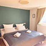 Maison d'hôtes O&w Mit Pool Naehe Nuerburgring,