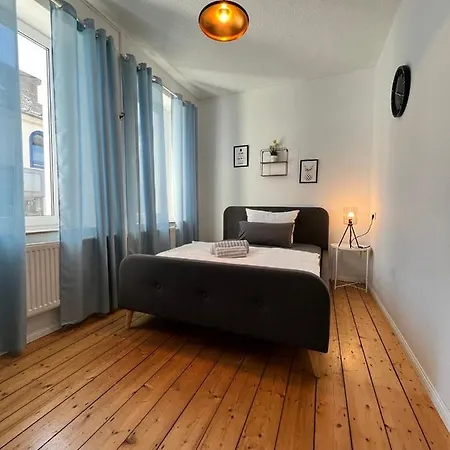 O&w Mit Pool Naehe Nuerburgring, Guest house Adenau