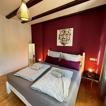 Guest house O&w Mit Pool Naehe Nuerburgring, *
