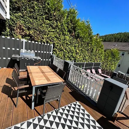 O&w Mit Pool Naehe Nuerburgring, Guest house