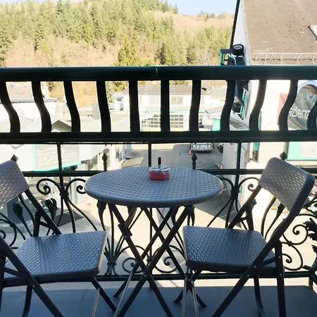 Konukevi O&w Mit Pool Naehe Nuerburgring, Adenau