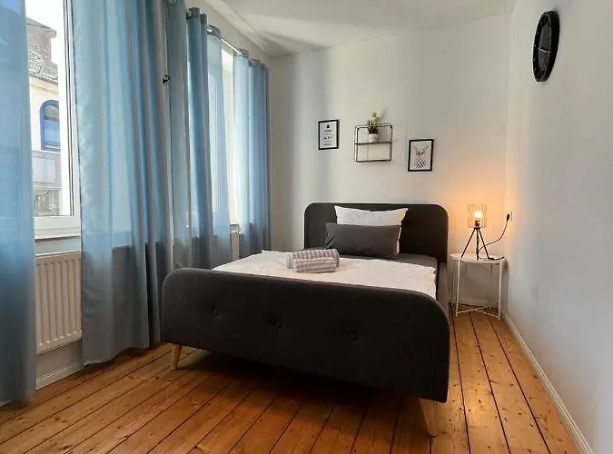 O&w Mit Pool Naehe Nuerburgring, Casa de hóspedes Adenau