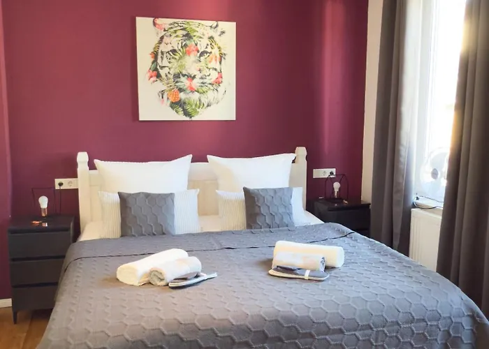 O&w Mit Pool Naehe Nuerburgring, Konukevi